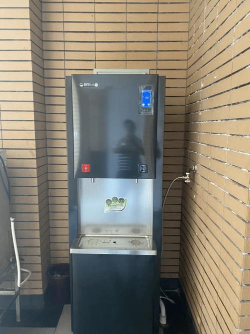 喇叭扩音丨南校区教学楼内直饮水机正式投入使用